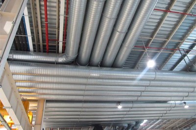 不銹鋼螺旋風管現場作業